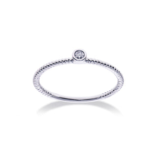 Stackable Solitary Ring with Diamond